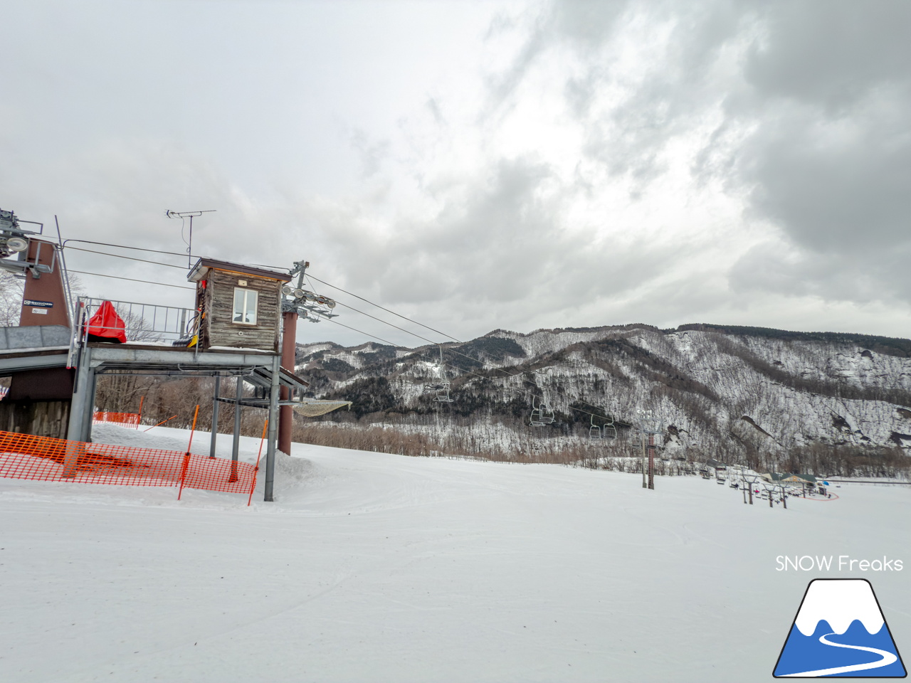 ローカル巡りのシーズン到来！新十津川町そっち岳スキー場でひと滑りしてから、岩見沢市に今月オープンしたスキーハイキング専門店『well-tuned』を訪ねて♪
